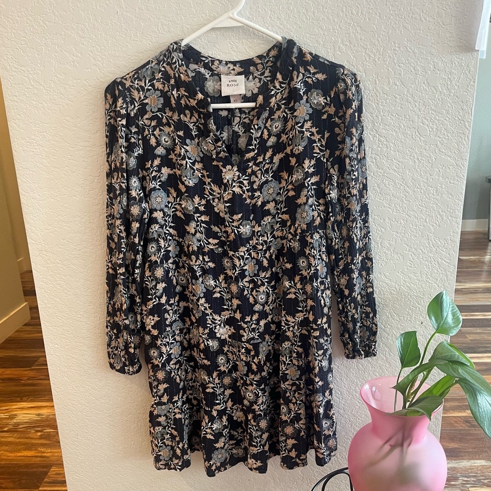 Knox Rose size XS floral boho dress in excellent condition.